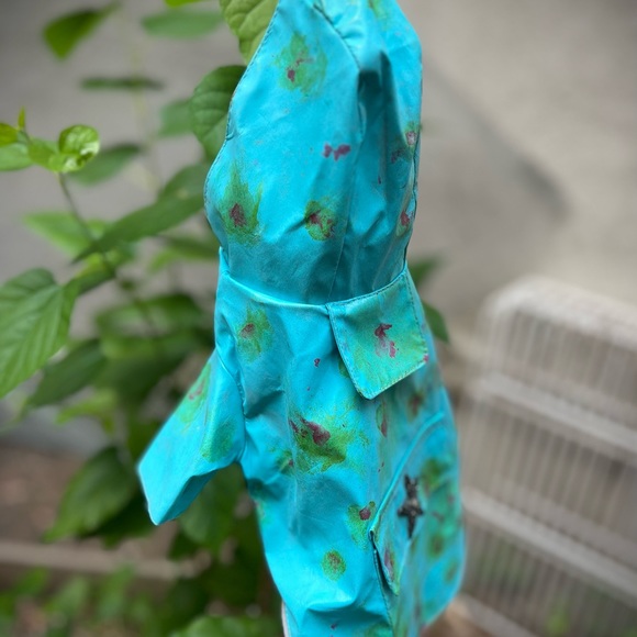 Hand painted shabby chic raincoat with rhinestone star - Picture 2 of 3